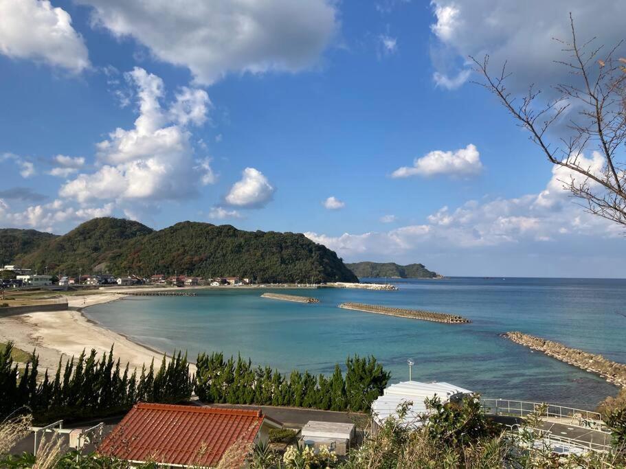 一棟貸し別荘つる Holiday home *